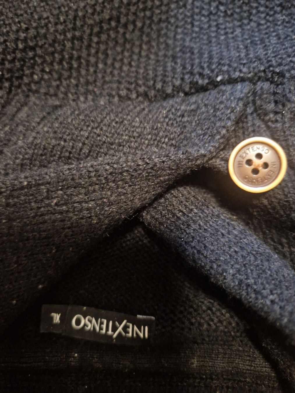 Maglioni & Felpe: Pull hiver , taille m-L – Usato da Ecublens VD venduto da mah_2lkf 1