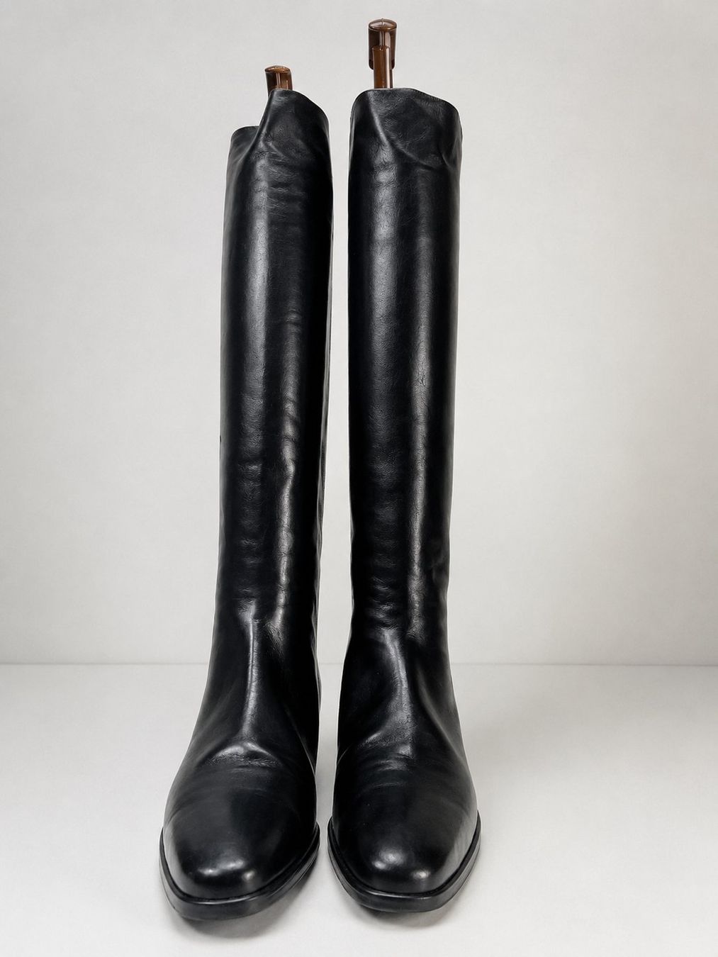 Bally Scarpe da donna: BALLY Langschaftstiefel Nero aus Nappaleder - Gr. 36 – Usato da Zürich venduto da Arche_Brockenhaus
