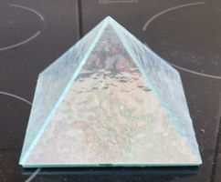 PYRAMIDE aus Glas