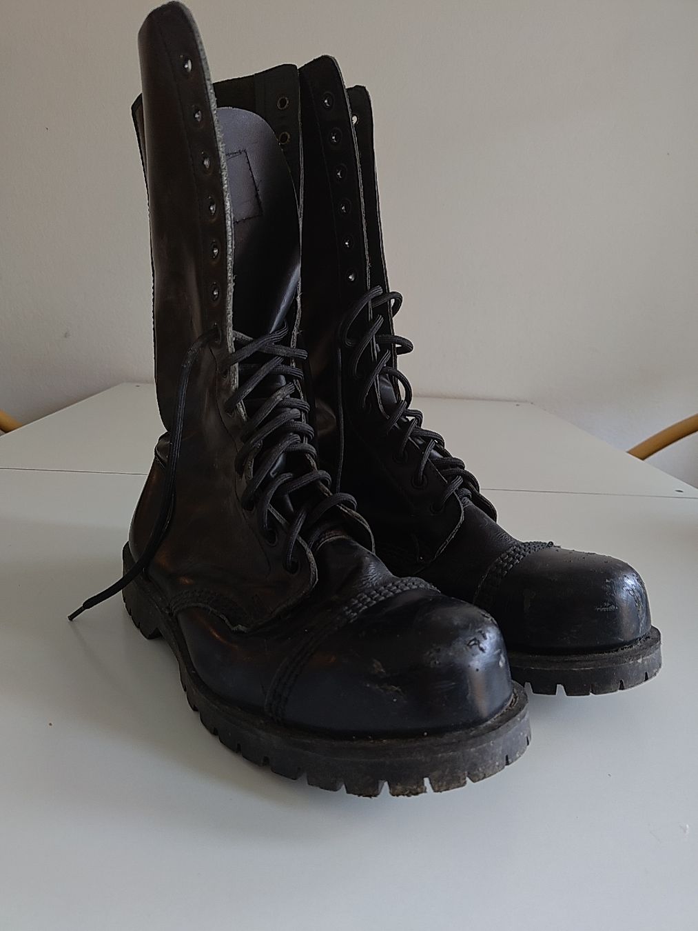 Scarpe da uomo: Underground Shoes Springerstiefel – Usato da Raron venduto da hochheiliger