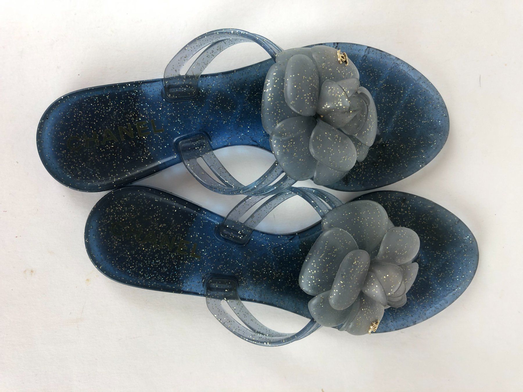 Chanel Damenschuhe: Chanel Flip Flops – Gebraucht aus Rossrüti von LVoe 6