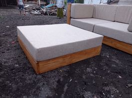 Tisch mit Polsterauflage Ottomane Loungetisch Couchtisch