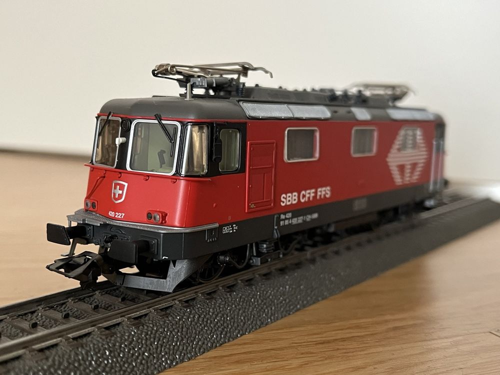 SBB Re 4/4 LION Märklin 37347 mfx/Sound (Gebraucht) in Basel für CHF ...