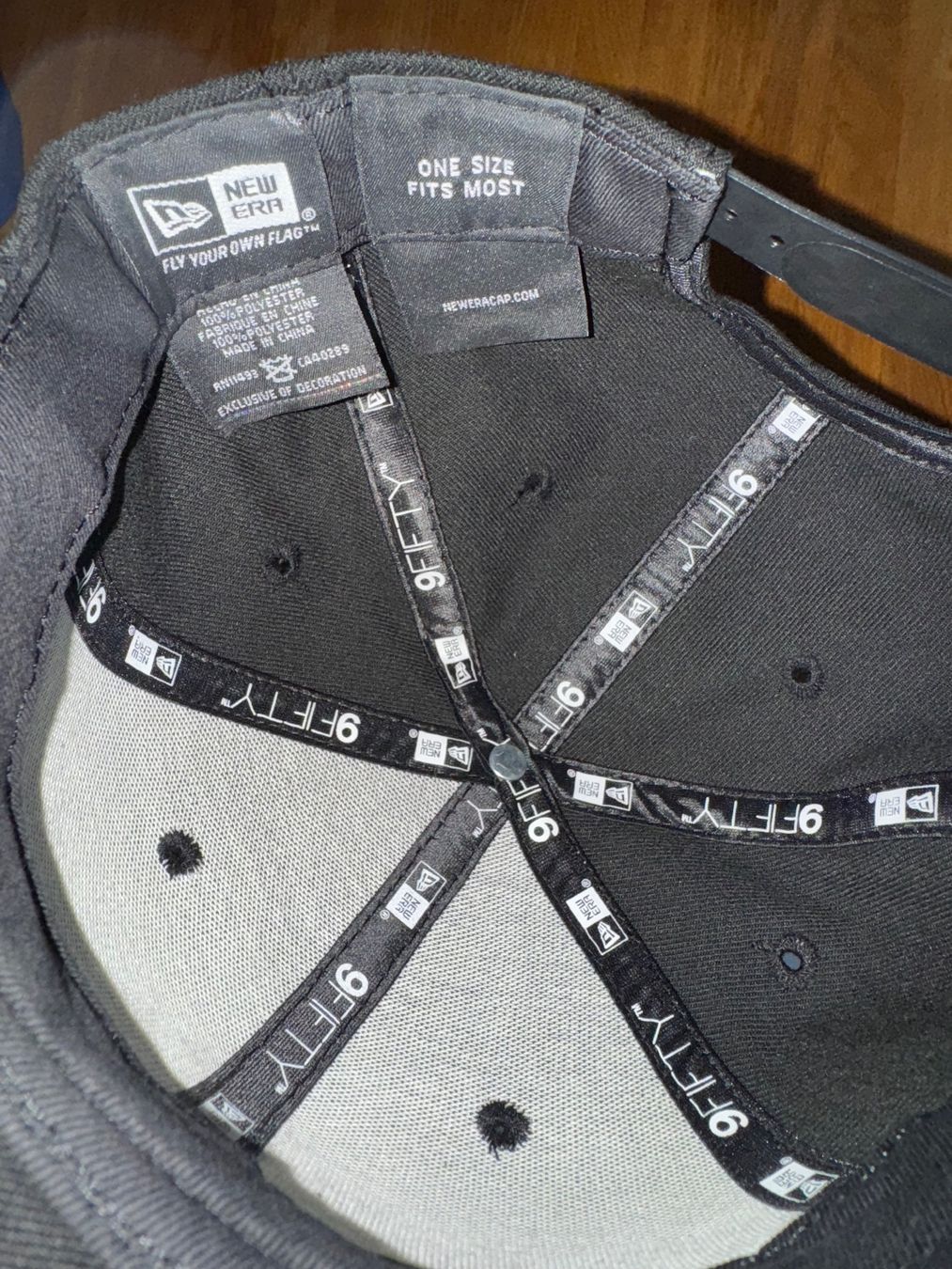 Autres vêtements & accessoires: NEW ERA SNAPBACK CAP **NEUWERTIG** – Neuf (Voir description) à Allschwil par KShing 4