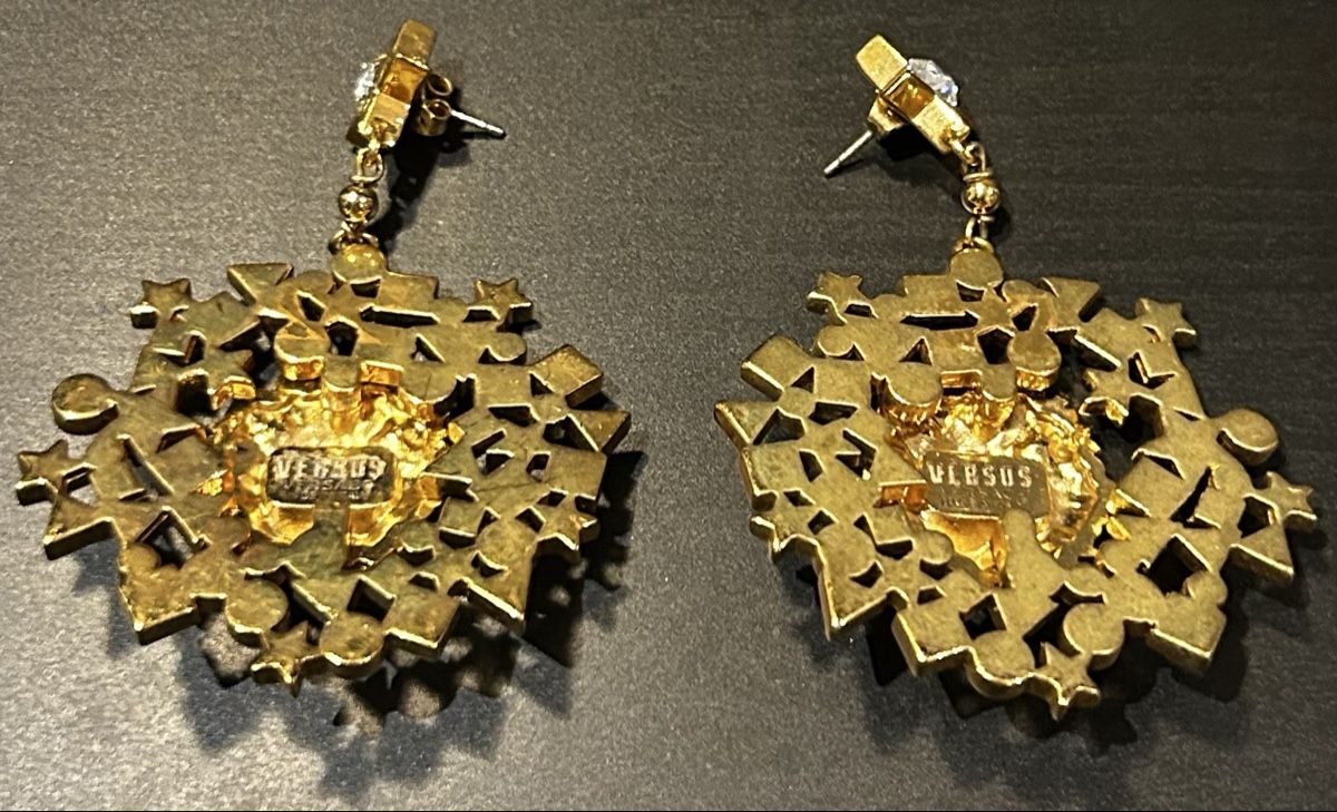 Versace Ohrringe & -stecker: Versus Versace Löwe Ohrringe – Gebraucht aus Ebmatingen von Christopher123 4
