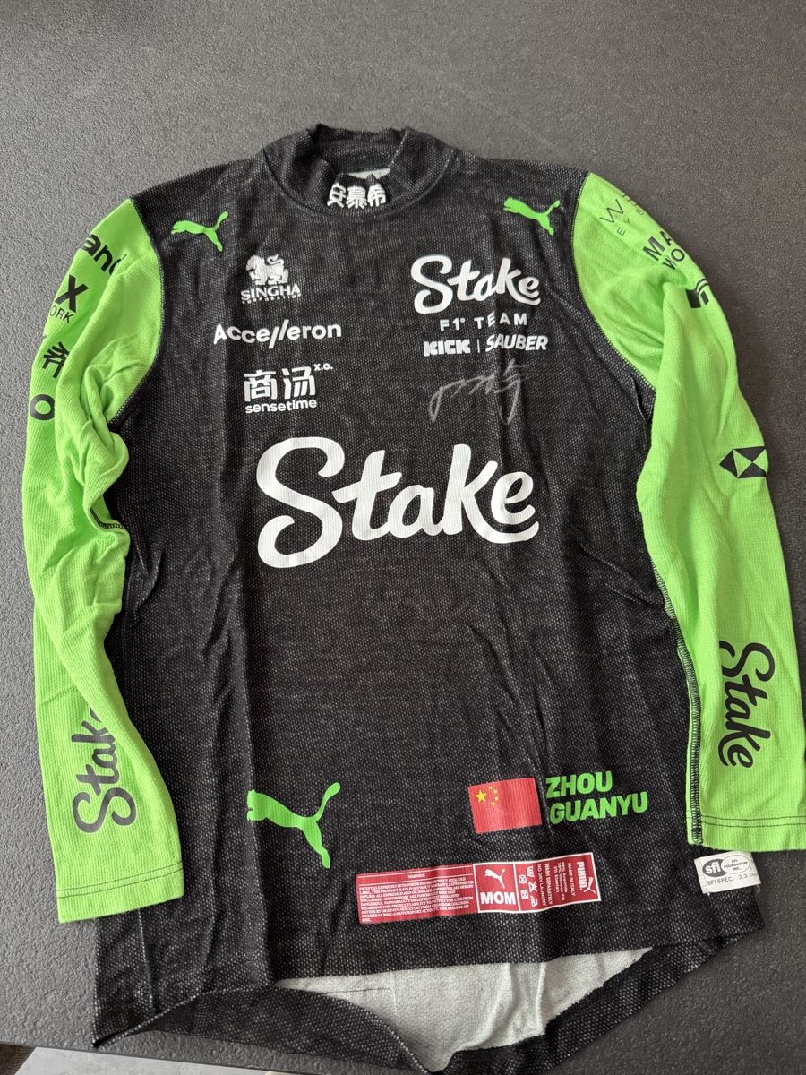 Puma Leibchen & Hosen: Zhou Guanyu Sauber F1 – Neu und originalverpackt aus Birr von Lifecycle_