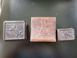 Batak Pustaha Faltbücher mit geschnitzten Holzdeckeln