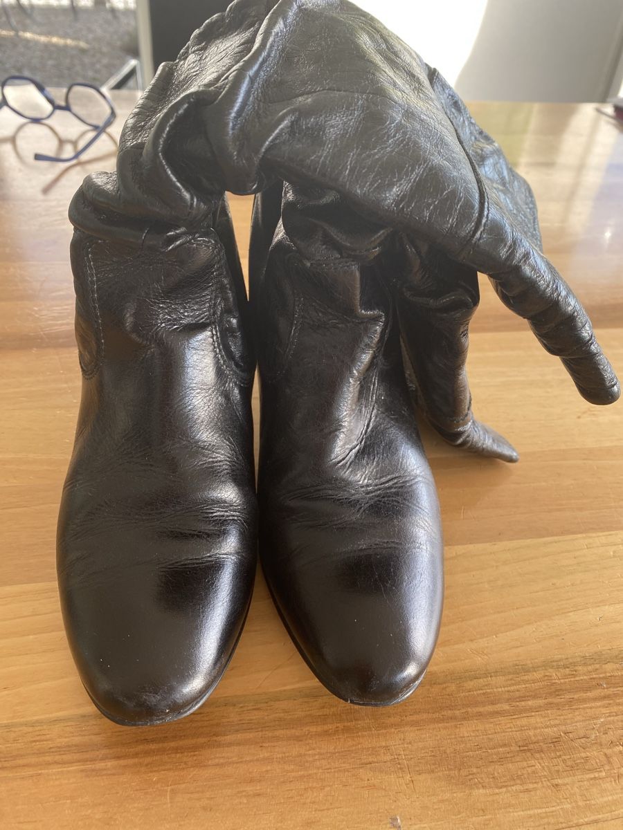Scarpe da donna: Stiefel Damen schwarz, Gr. 37 – Usato da Hittnau venduto da Birdie68 1