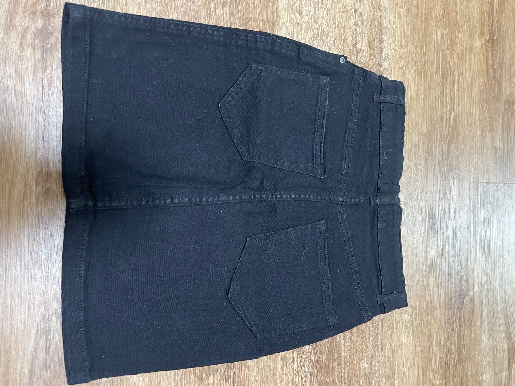 Gonne: Schwarzer Jeansrock Gr 34 – Usato da Bassersdorf venduto da Sandy456 3