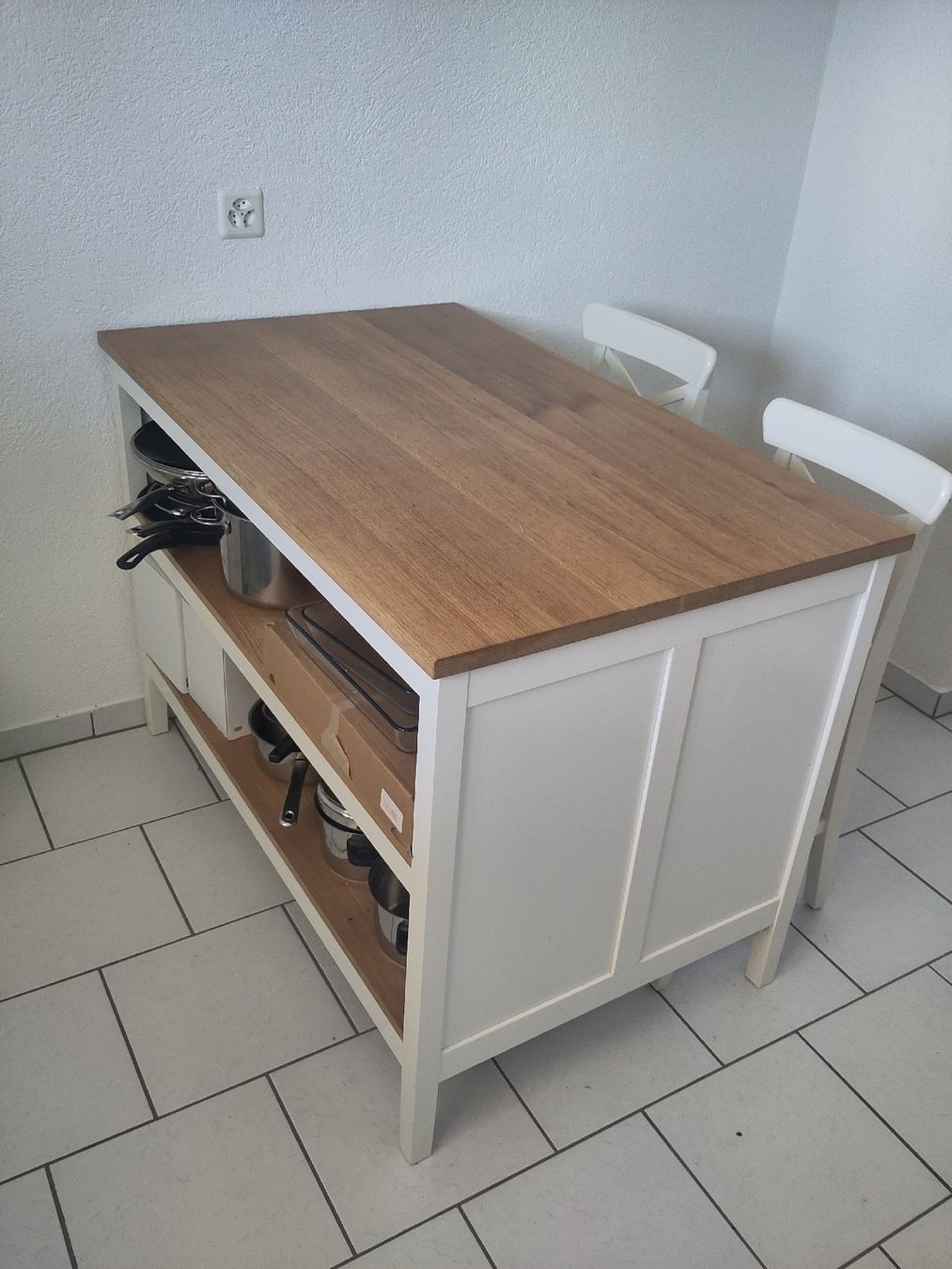 Ikea Tavoli: Tornviken Kücheninsel + 2x Stühle – Usato da Zürich venduto da ladrian