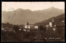 AK Tesserete, Veduta del paese con chiesa e montagne