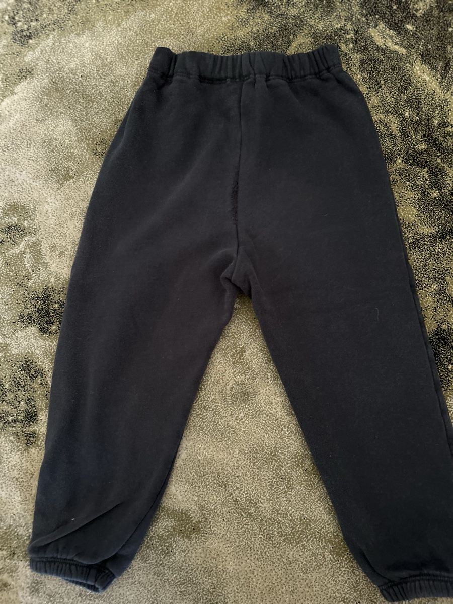 H&M Pantaloni: H&M Keith Harring Sweatpants / 3T 98 – Usato da Zollikon venduto da JuRock 1