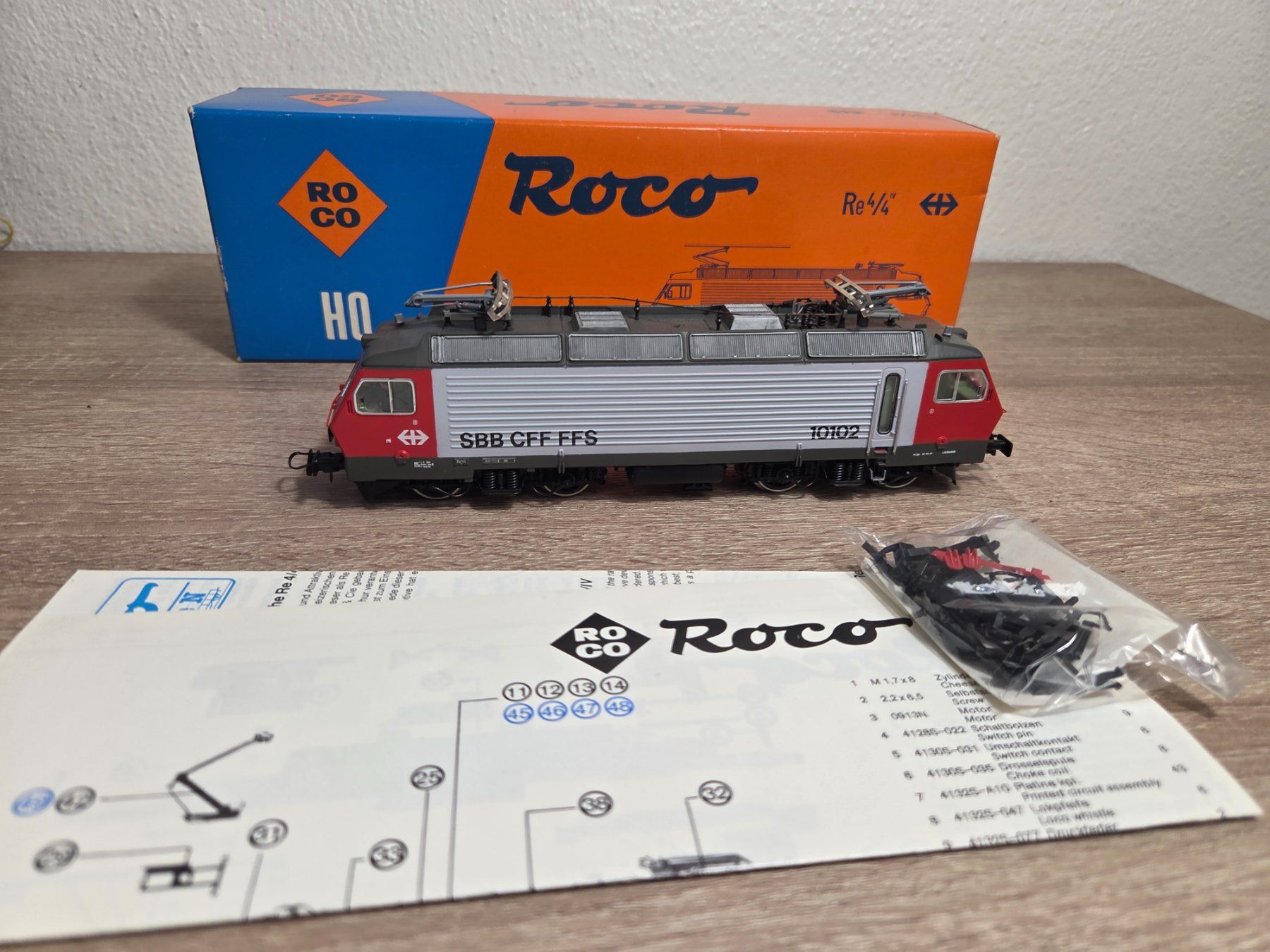 Roco Modelleisenbahnen: Roco 04178 A E-Lok 10102 SBB H0 – Gebraucht aus St-Aubin-Sauges von Lo_Go 6