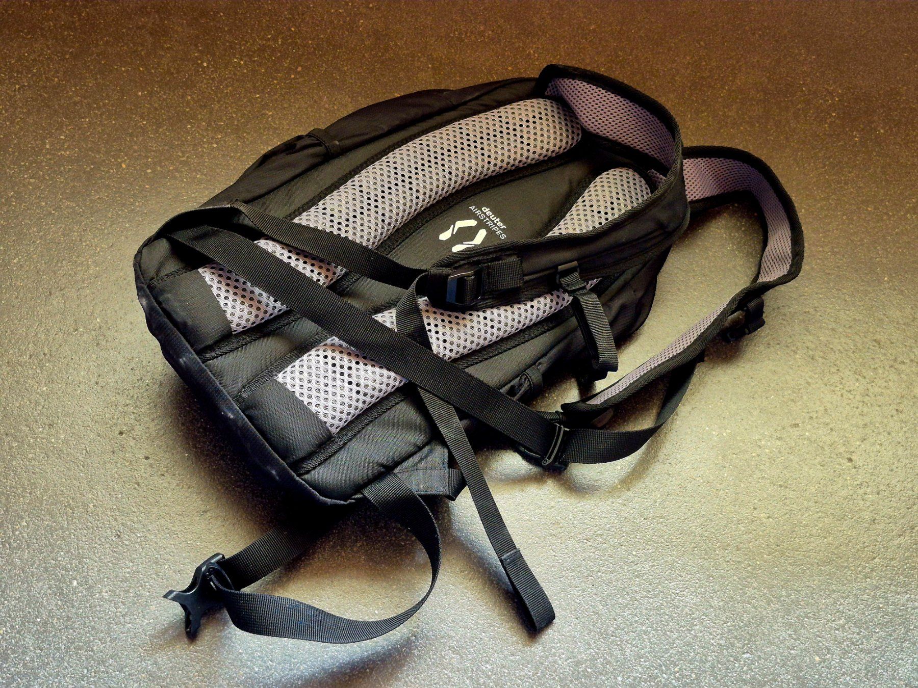 Deuter Borse & Zaini: Kleiner Rucksack von Deuter – Usato da St. Gallen venduto da Amelie_73 2