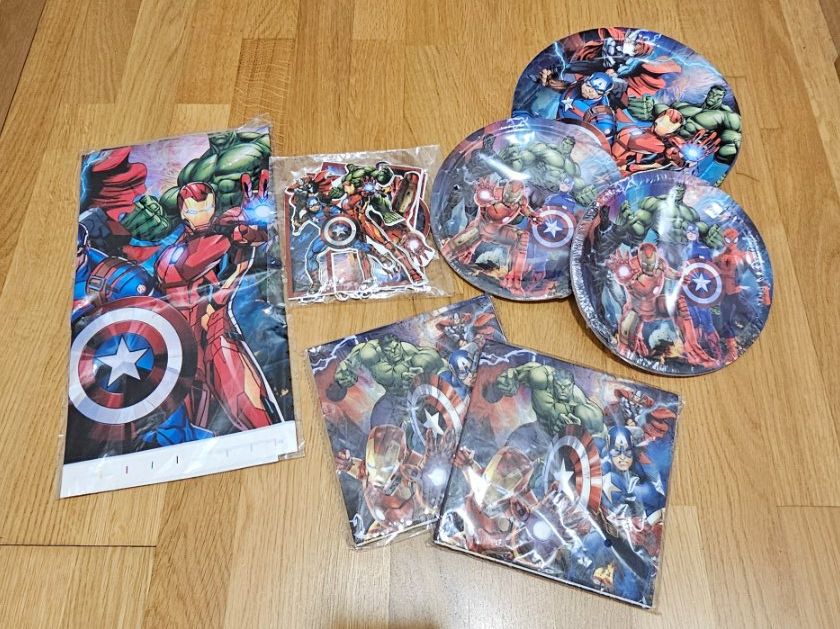 Tutte le decorazioni: Kit déco Avengers - MARVEL anniversaire – Nuovo e nell'imballaggio originale da Genève venduto da mag_4