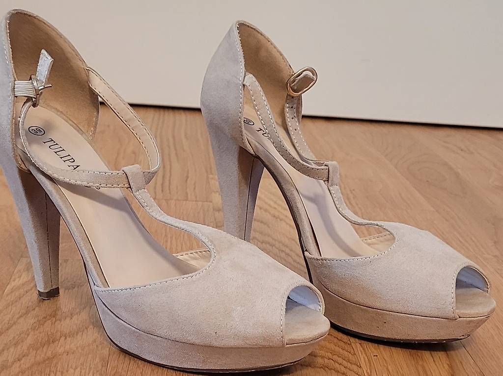 Scarpe da donna: Damen Pumps beige 39 – Usato da Luzern venduto da SapientiaAeterna 2