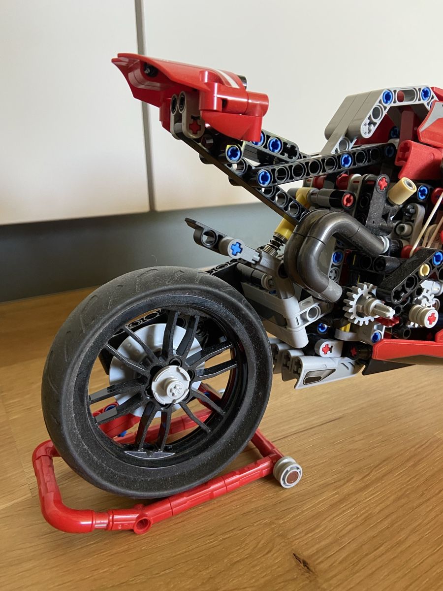 Ducati Kit di modellismo & Modellini statici: LEGO Technik Ducati, Top Zustand – Usato da Teufen AR venduto da Lavandula55 1