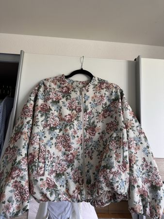 Einzigartige Blumenjacke oversize