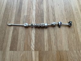 Pandora Armband & Charms