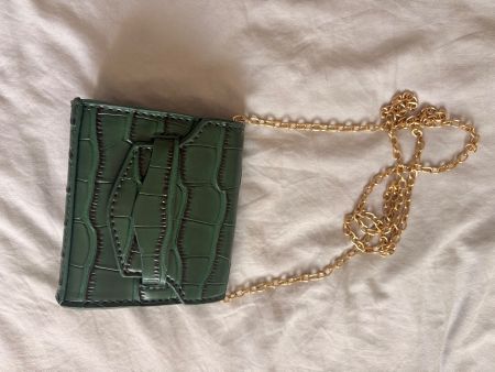 portefeuille vert imitation crocodile avec chaîne dorée neuf