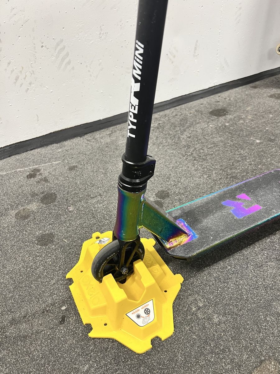 Kickboard: Root Type R Mini Stunt Scooter Rainbow in gutem Zustand – Usato da Teufen AR venduto da Fabe 3