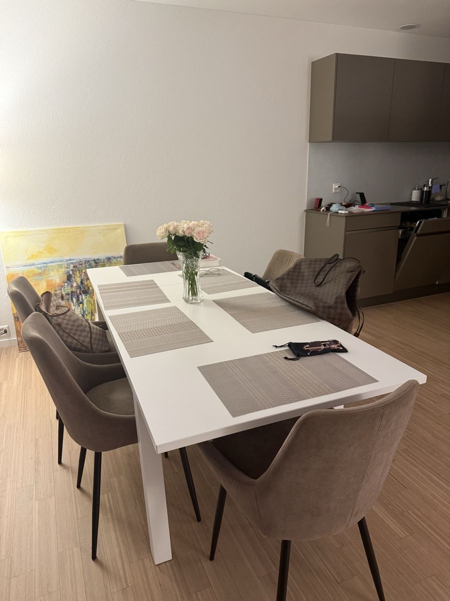 Tavoli: Ikea White table 130x74x80 – Usato da Zürich venduto da llor.dell