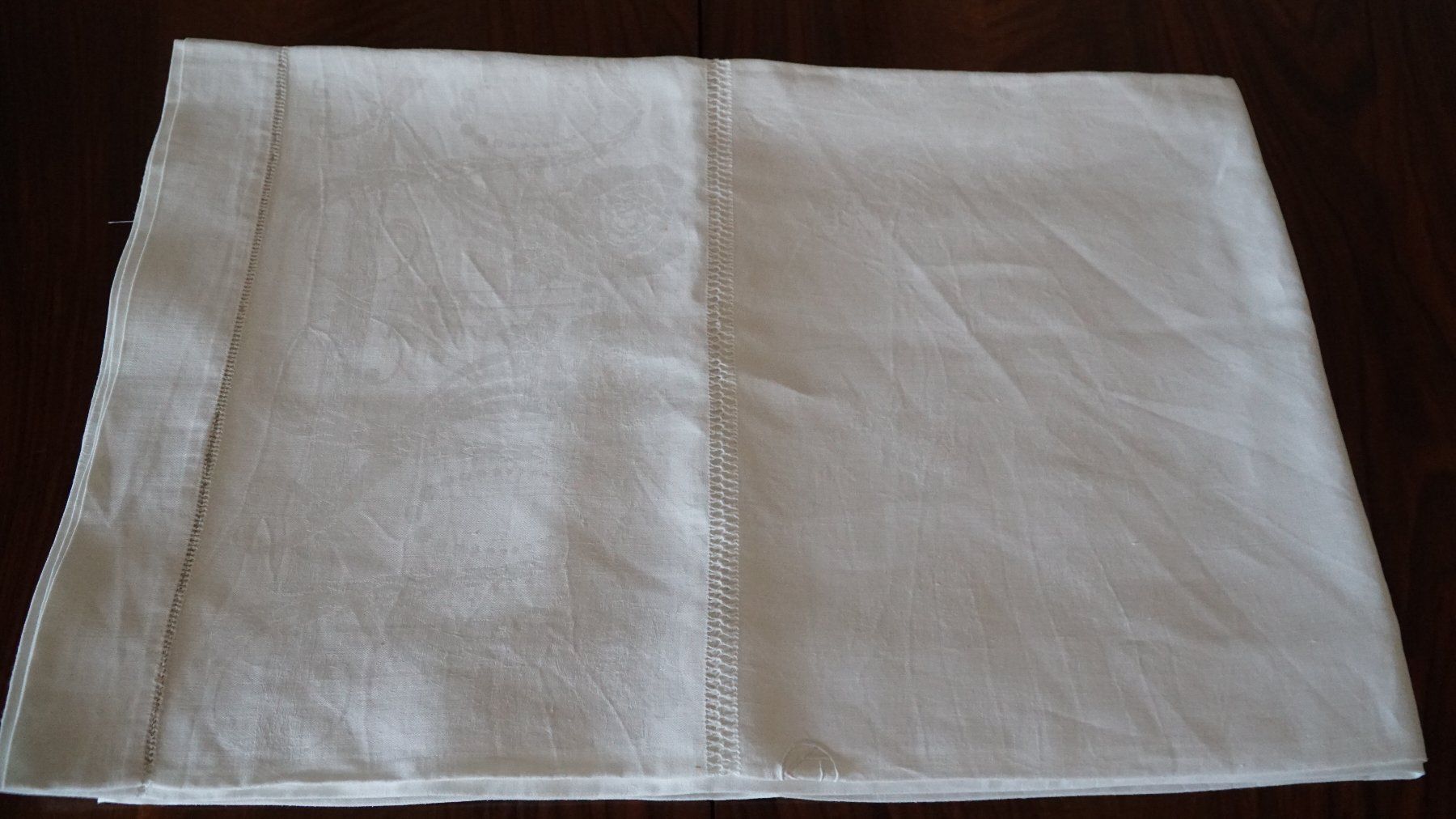 Sonstige Tischwäsche: Seiden Damast Tischdecke 250x160cm – Gebraucht aus Bern von Antikbatik 1