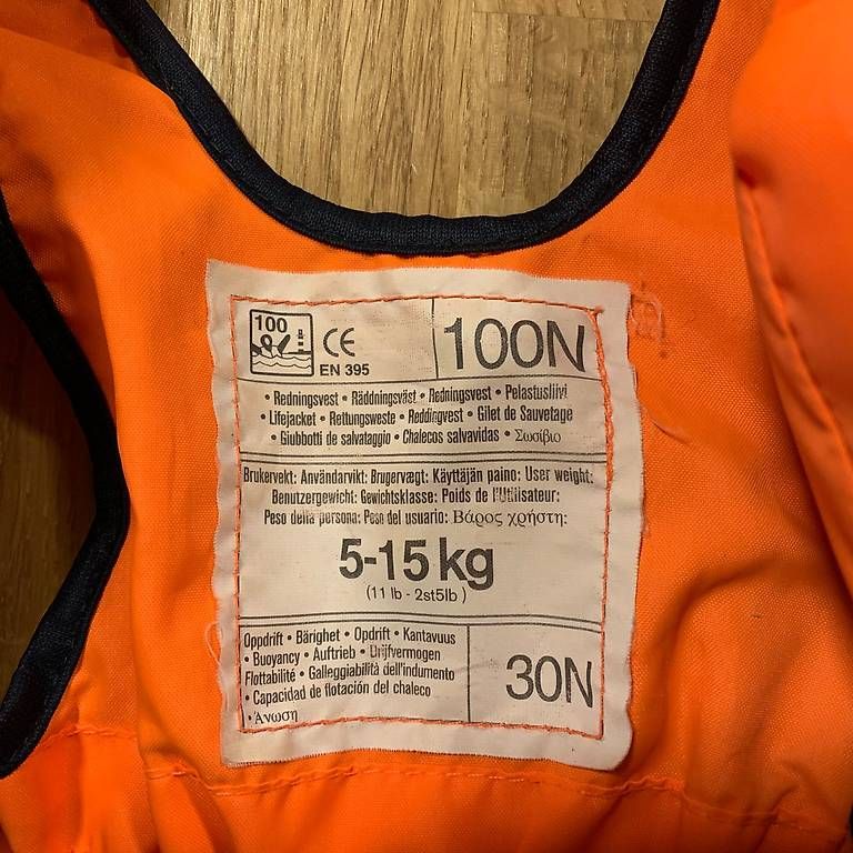 Helly Hansen Giubbotti di salvataggio: HH Helly Hansen Schwimmweste 5 - 15 Kg – Usato da Adligenswil venduto da Johnsepia 3