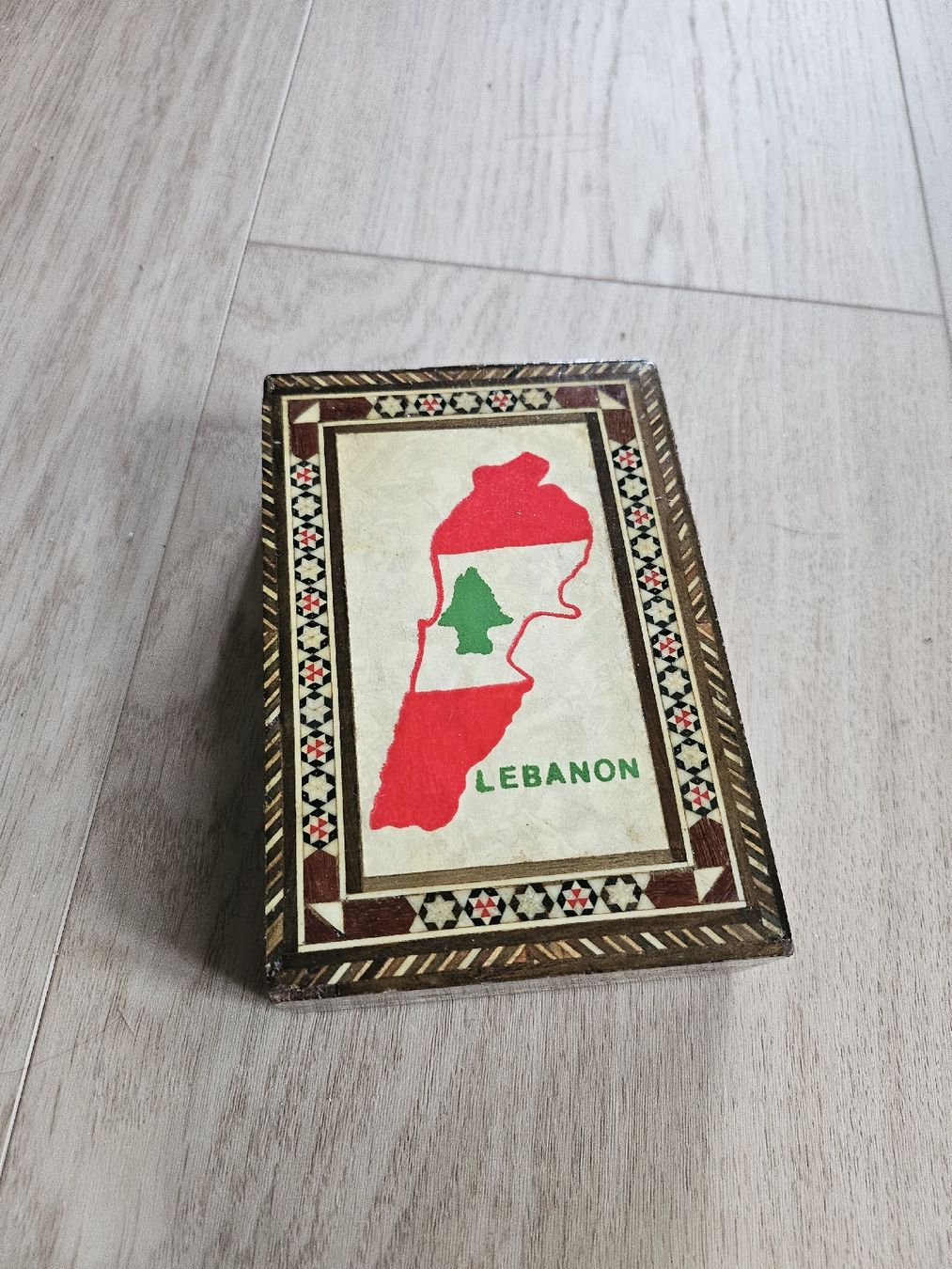 Dosen: Boîte en bois décorative - Souvenir du Liban – Gebraucht aus La Joux FR von car_ck96