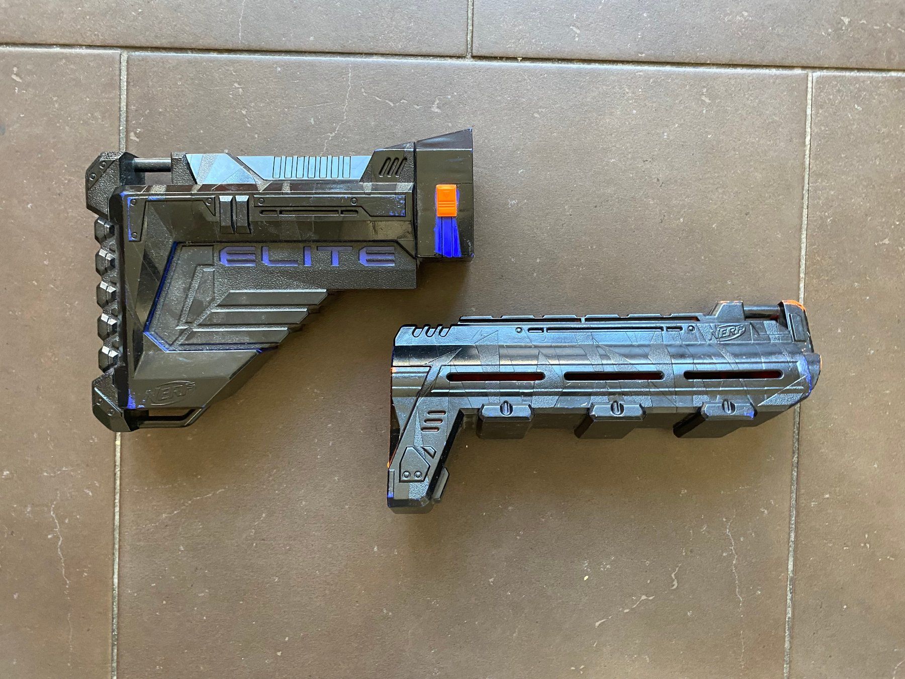 Nerf Giocattoli: 2 Nerfs mit Zubehör – Usato da Winterthur venduto da goodwood68 1