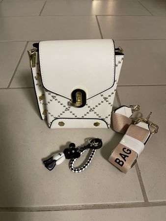 Schicke Damen Handtasche Weiss mit goldenen Details