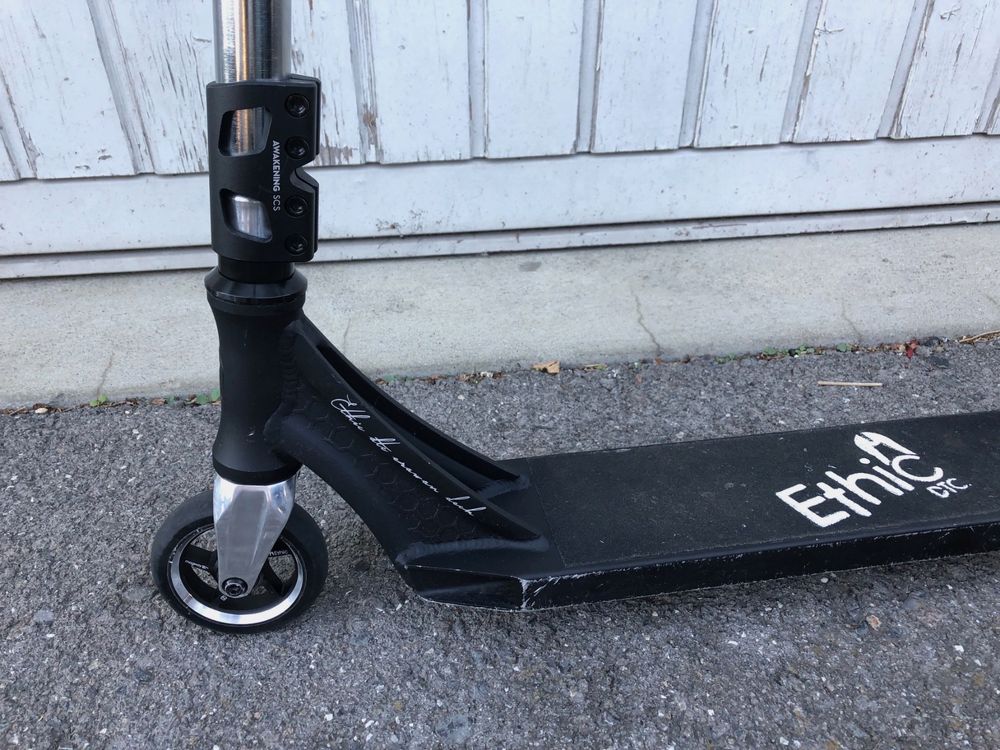 Ethic DTC Stunt Scooter Erawan sehr leicht Kaufen auf Ricardo