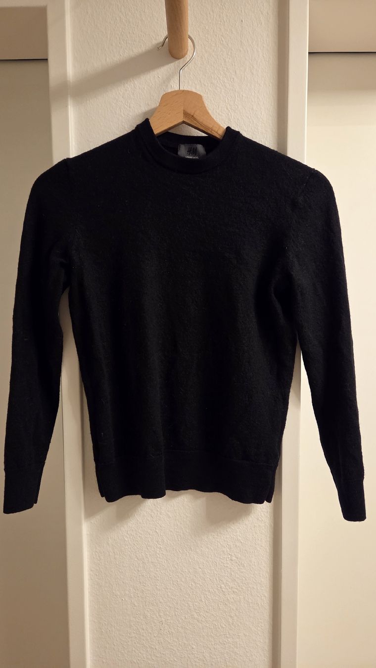 H&M Maglioni & Felpe: Schwarzer Pullover aus Merinowolle, Grösse XS – Usato da Dättwil AG venduto da Mafalda007