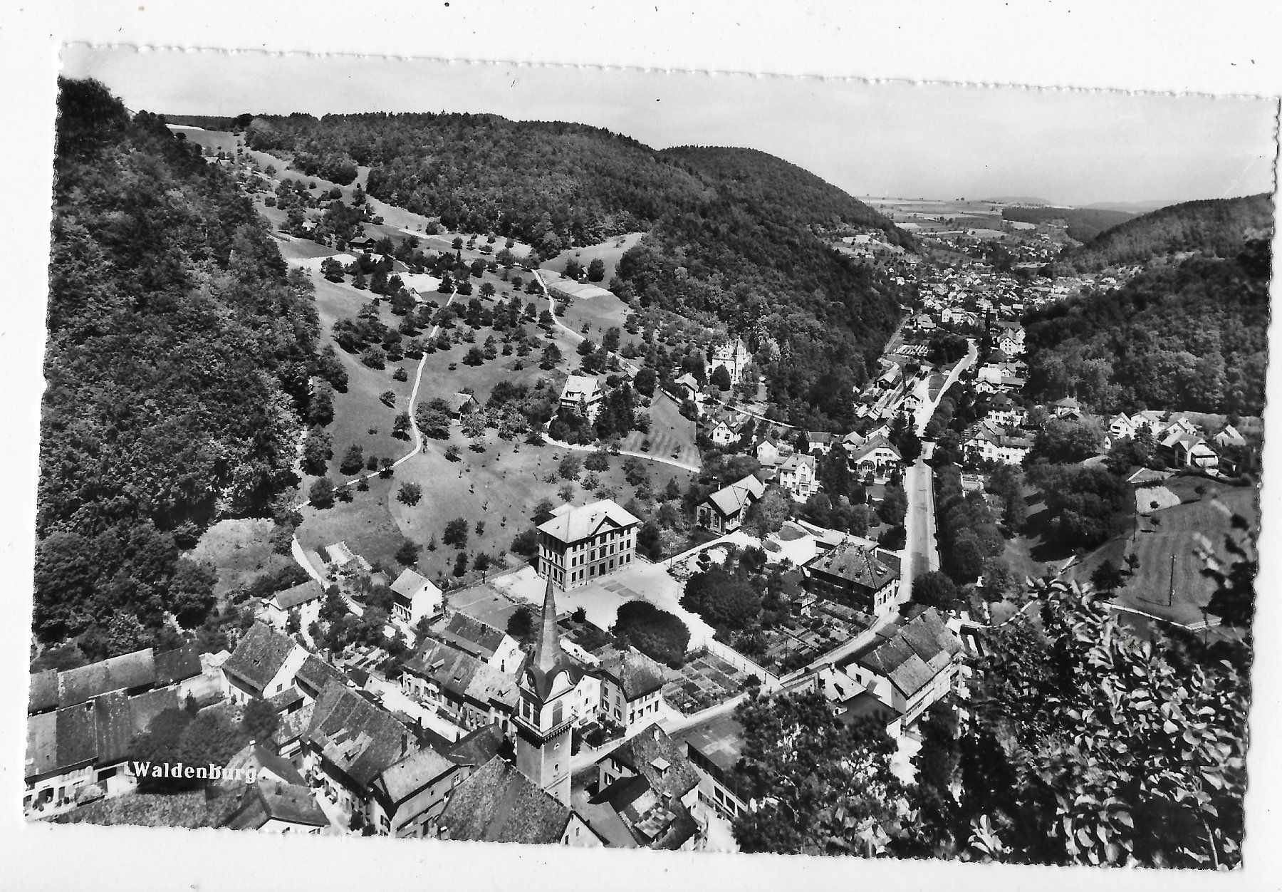 Cartoline postali: Ansicht von Waldenburg, ⨀ Bahnpost – Usato da Hefenhofen venduto da Richsalz