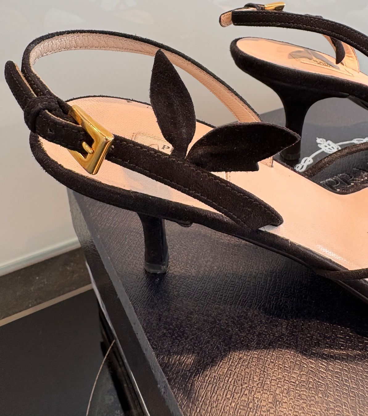 Prada Scarpe da donna: Prada Sandalen, schwarz, Gr. 36 – Usato da Kilchberg venduto da boudoir076 7