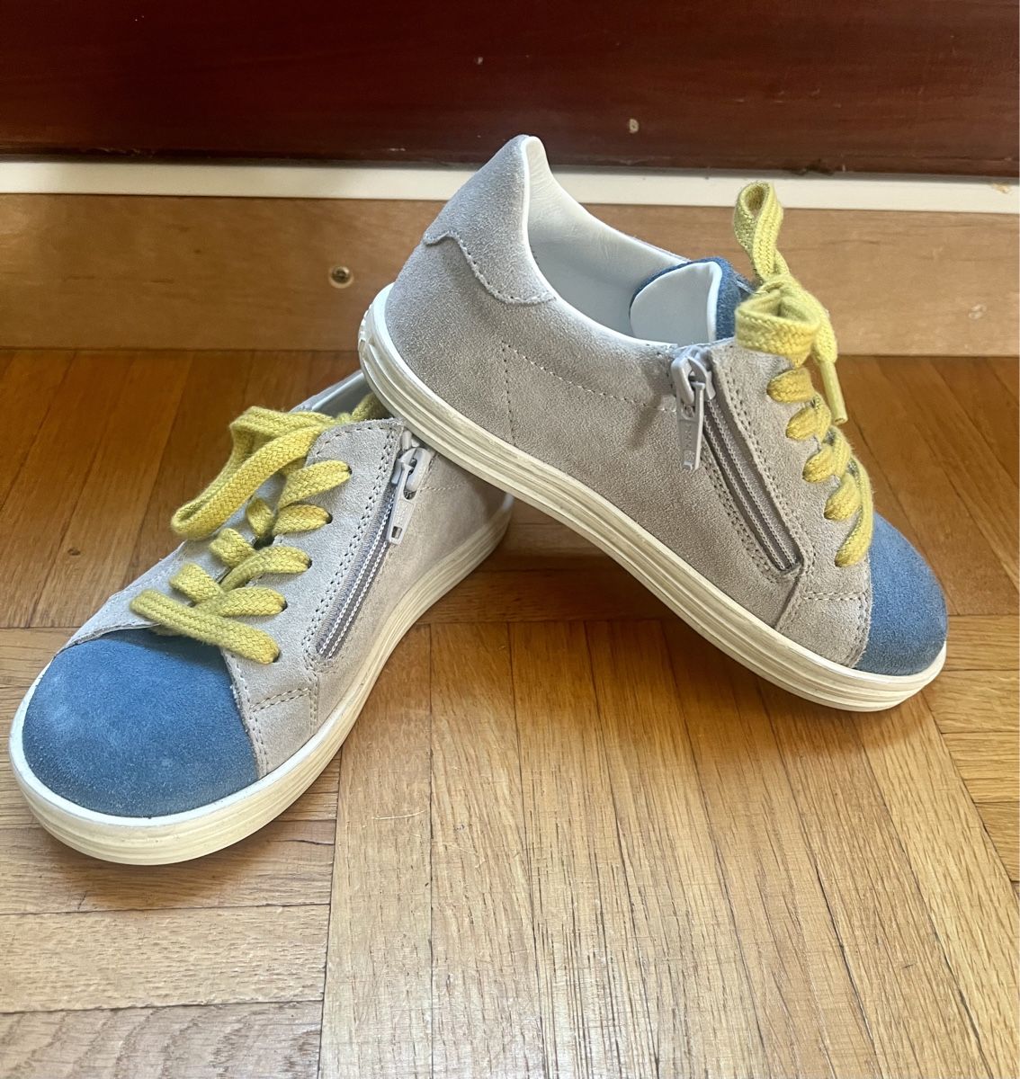 Hogan Scarpe per ragazzi: Hogan kid shoes 25 NEW – Nuovo (secondo la descrizione) da Bellevue venduto da utilisatratice