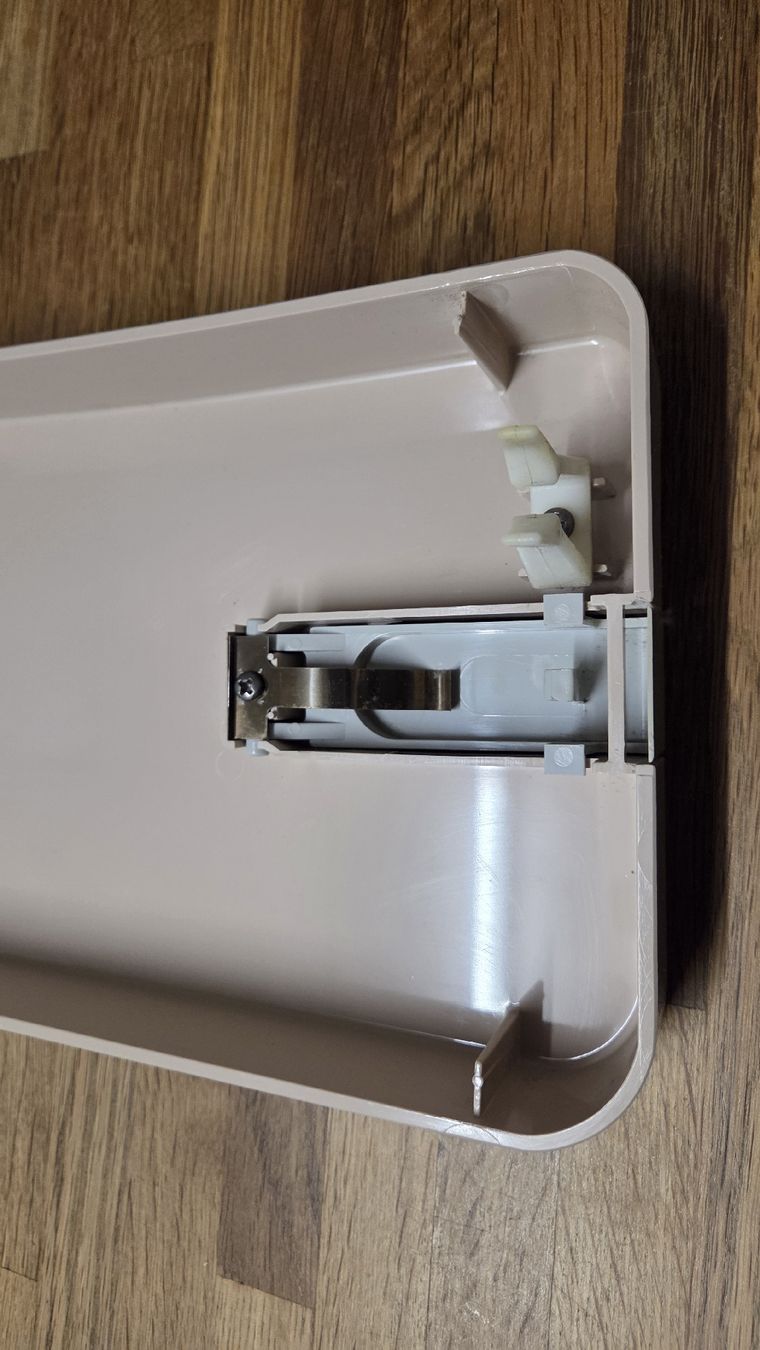 Geberit WC: Geberit Spülkastendeckel Baige – Usato da Dornach venduto da Ihsan2 2