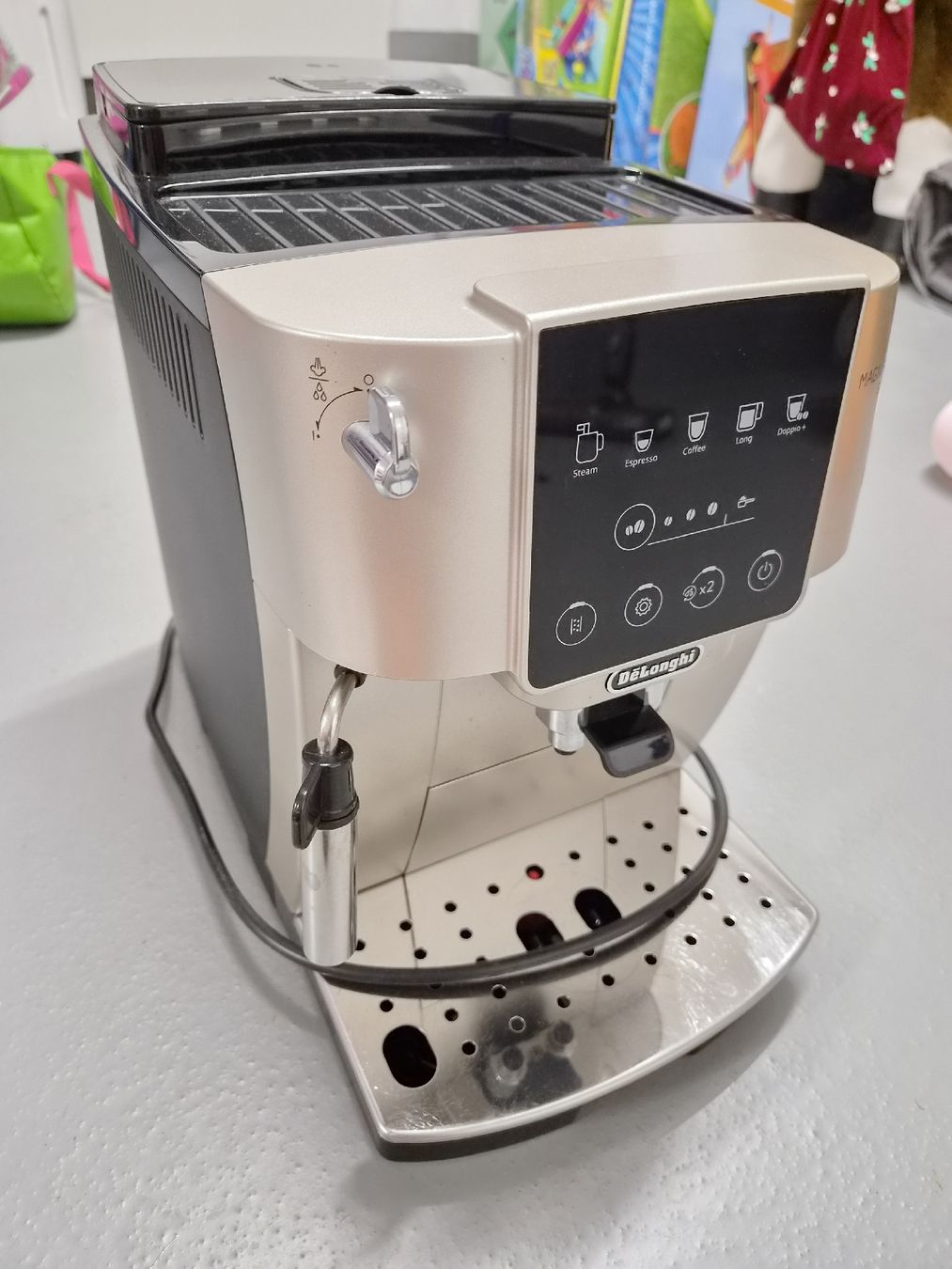 De'Longhi Machines à café & Machines à expresso: Delonghi Magnifica Start – D'occasion à Rheineck par Outrage