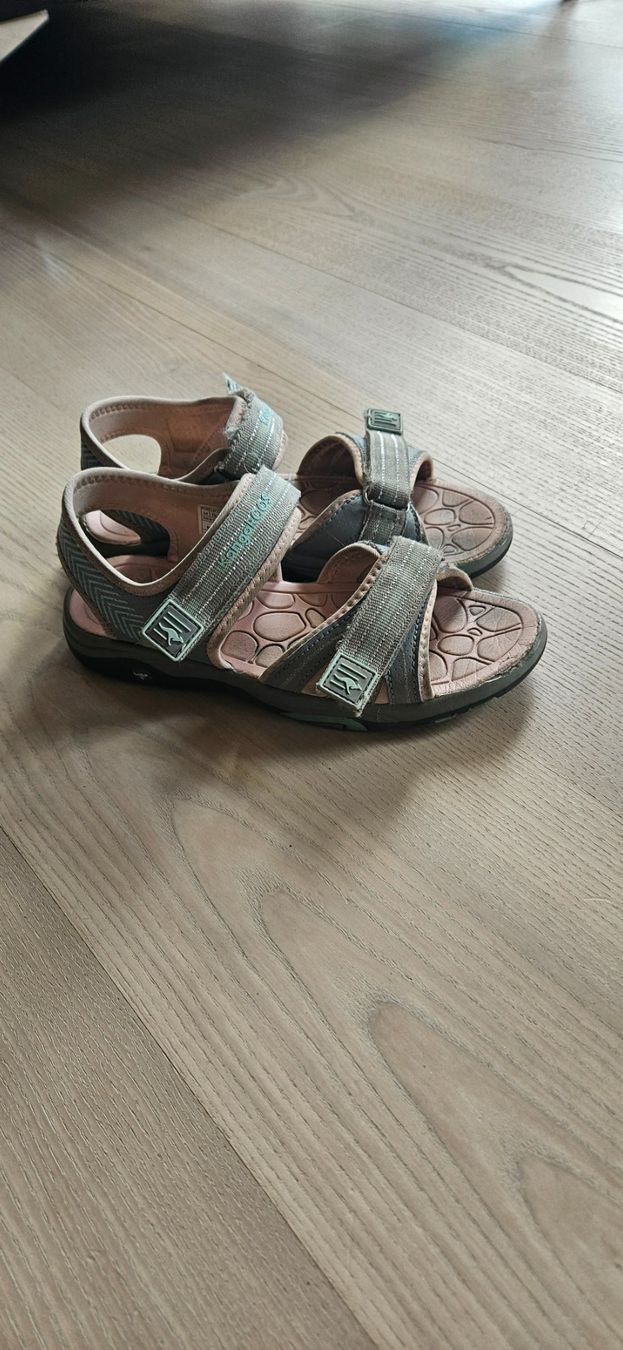 Scarpe per ragazze: Sommersandale von Kangaroos, Gr. 34 – Usato da Zell ZH venduto da gscho