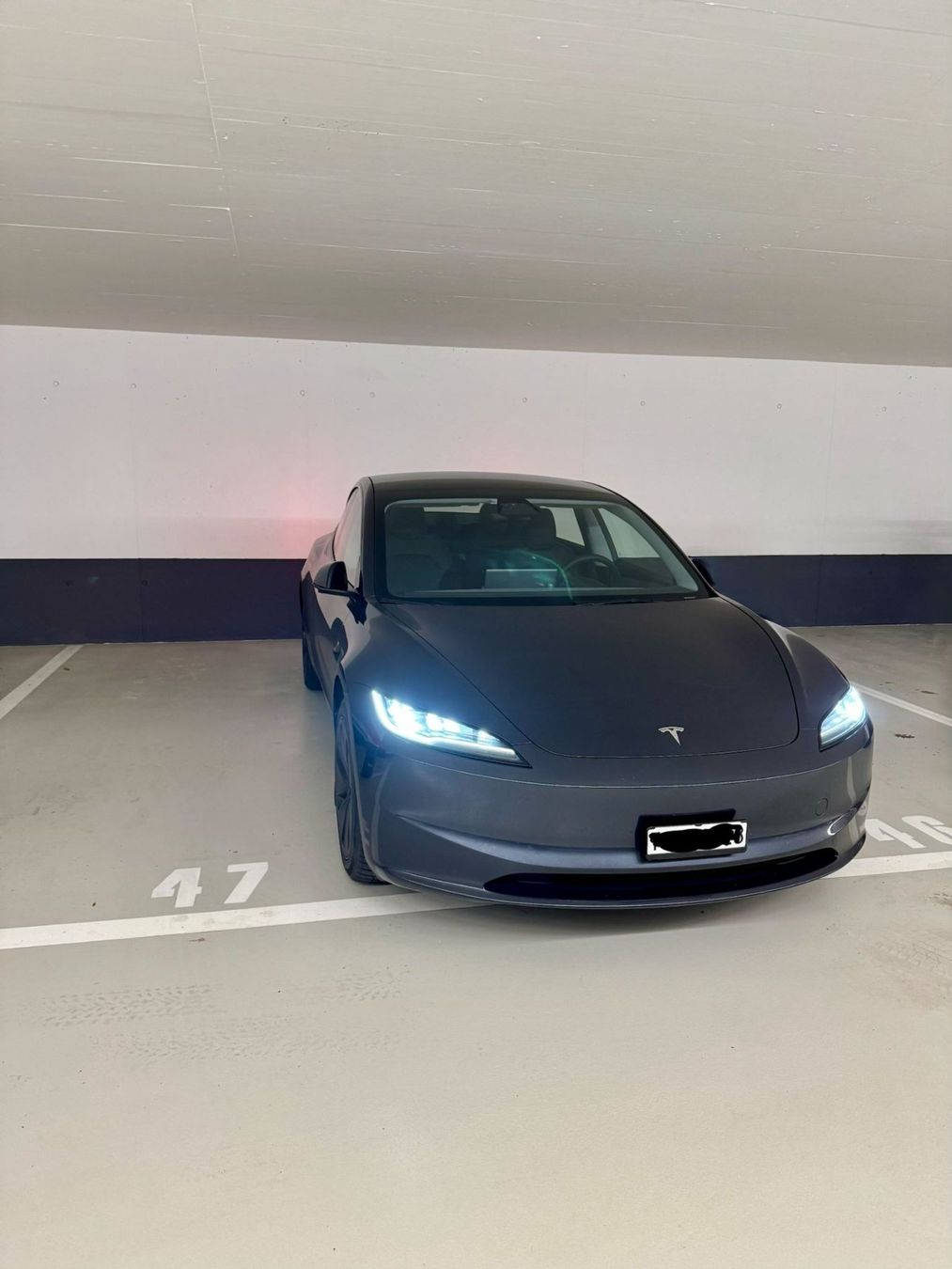Tesla Automobili: Tesla 2025 Model 3 RWD grey stealth – Usato da Sorengo venduto da tia_jersey 5