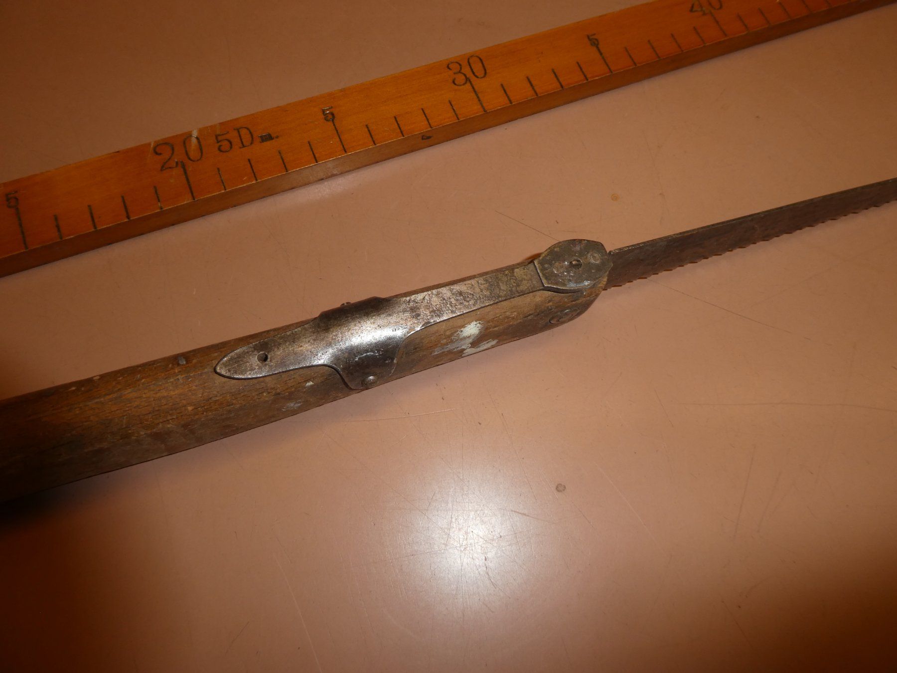 Alle Werkzeuge: Klappsäge antik Holzgriff gebraucht plus Messstab – Gebraucht aus Chur von Diversico2010 2