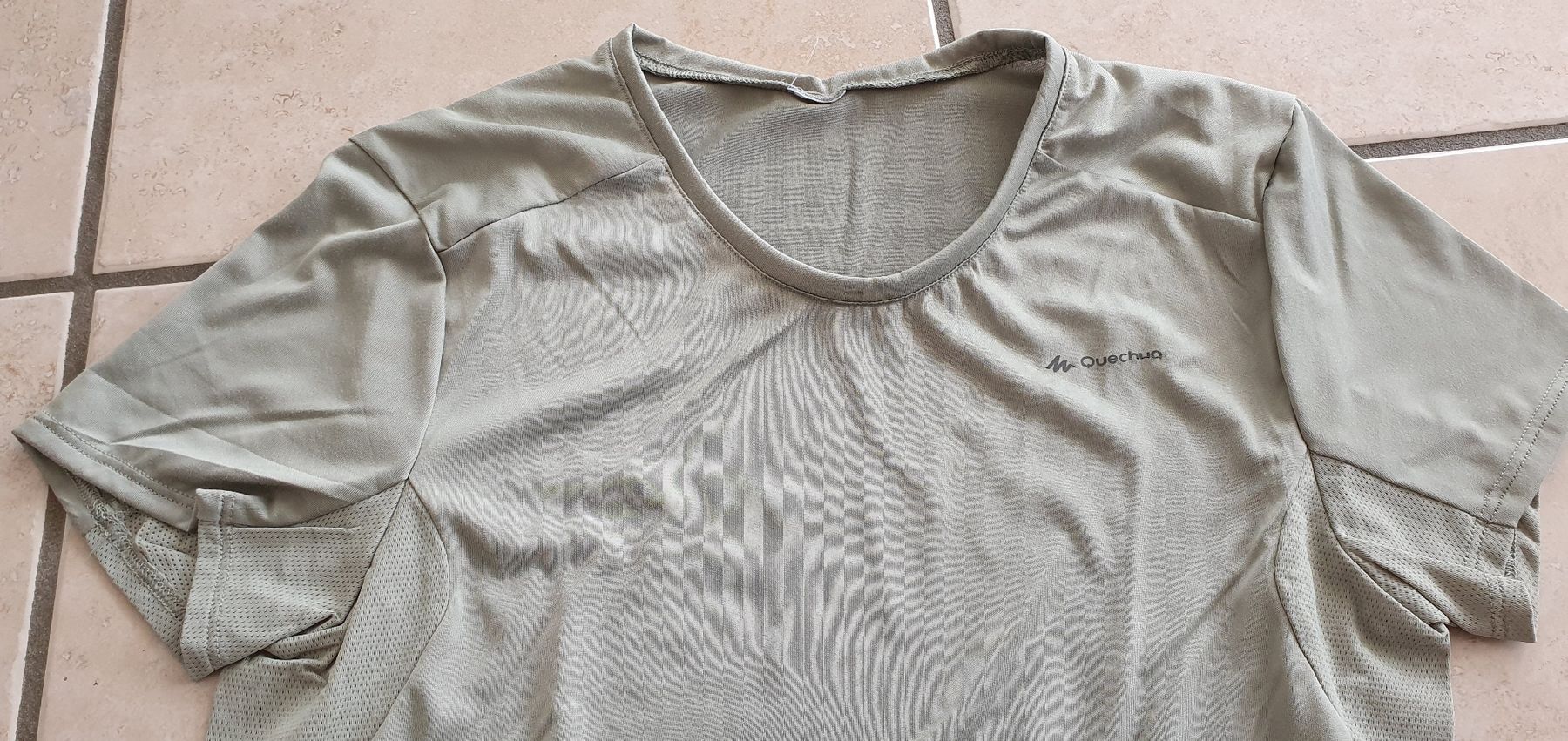T-Shirts: Lot de 2 t-shirt Quechua S – Gebraucht aus Moutier von mar_7nrw 2
