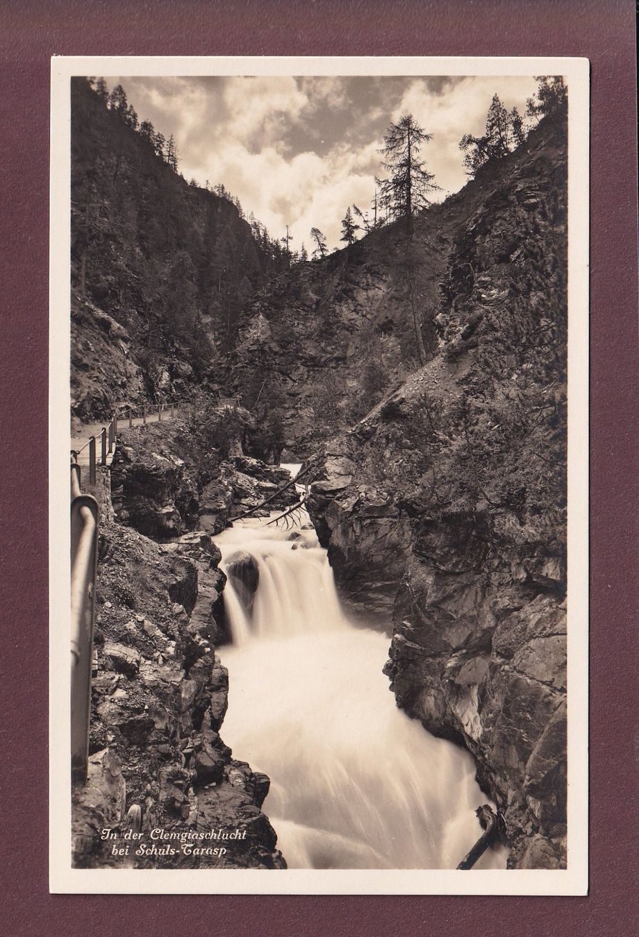 Cartoline postali: CLEMGIASCHLUCHT bei Schuls-Tarasp – Usato da Pully venduto da nicecards