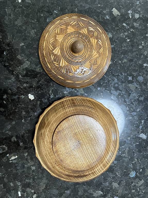 Articoli in legno: Holzdose mit Deckel, Vintage – Usato da Emmenbrücke venduto da paj_q8wx 3