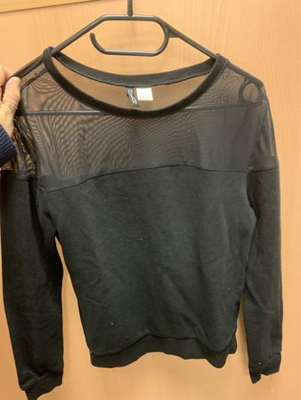 Haut noir transparent