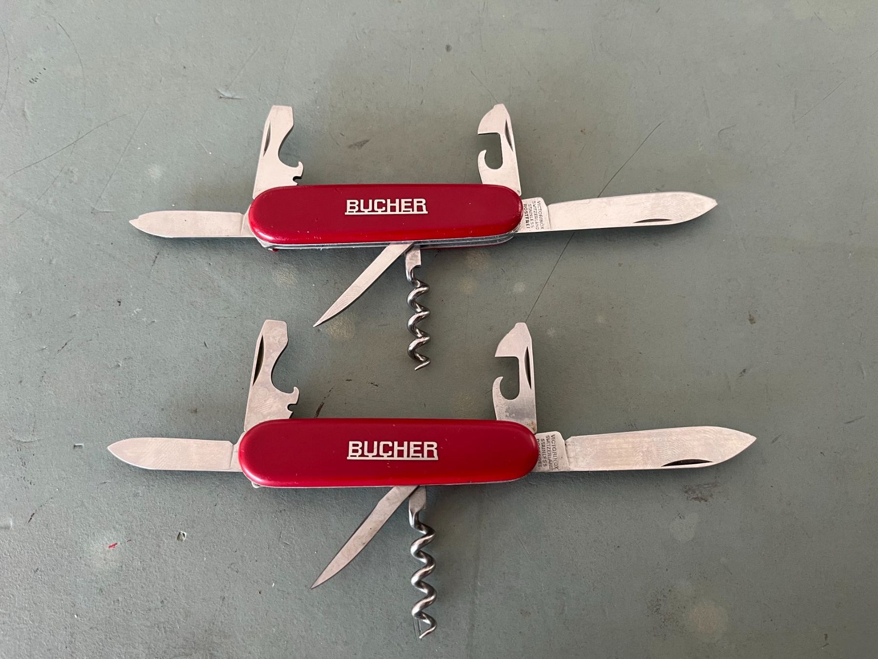 Victorinox Couteaux de poche: Werbemesser Victorinox 2 Stk – D'occasion à Dintikon par Redgar58
