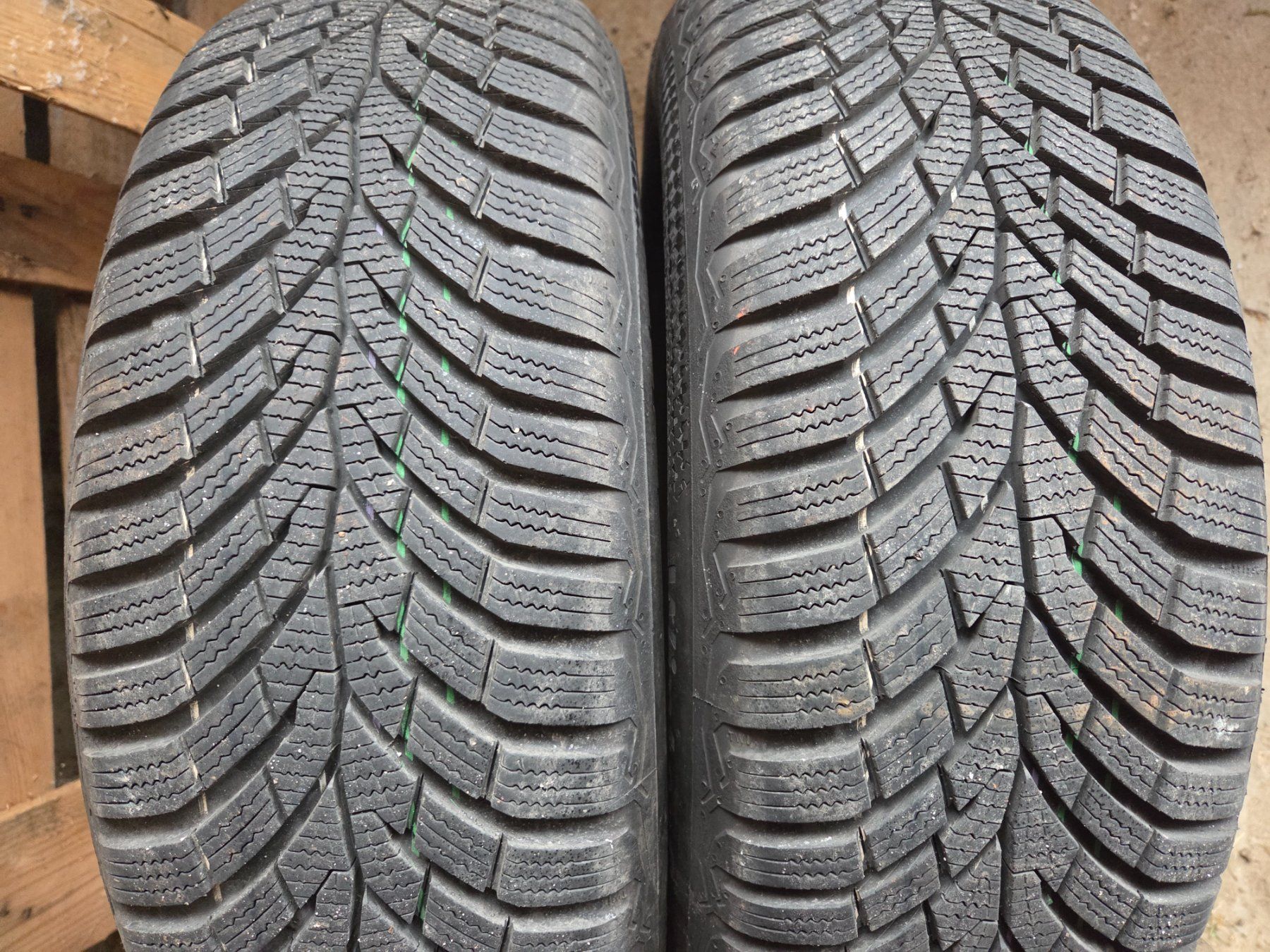 Continental Pneumatici & Ruote complete: Winterreifen – Usato da Doppleschwand venduto da gt1999 1