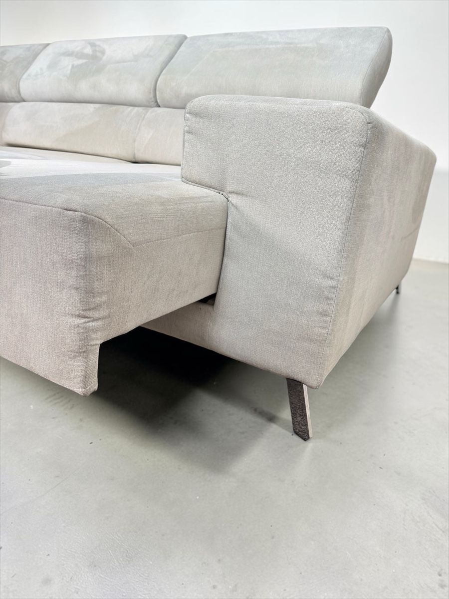 Sofas: Hellgraues Ecksofa aus Stoff mit elektrischer Schlaffunktion – Gebraucht aus Bachenbülach von Sofalab.swiss 8
