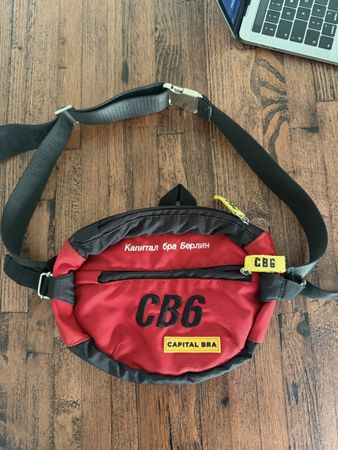 Bauchtasche CB6 Capital Bra Berlin Rot Schwarz neuwertig