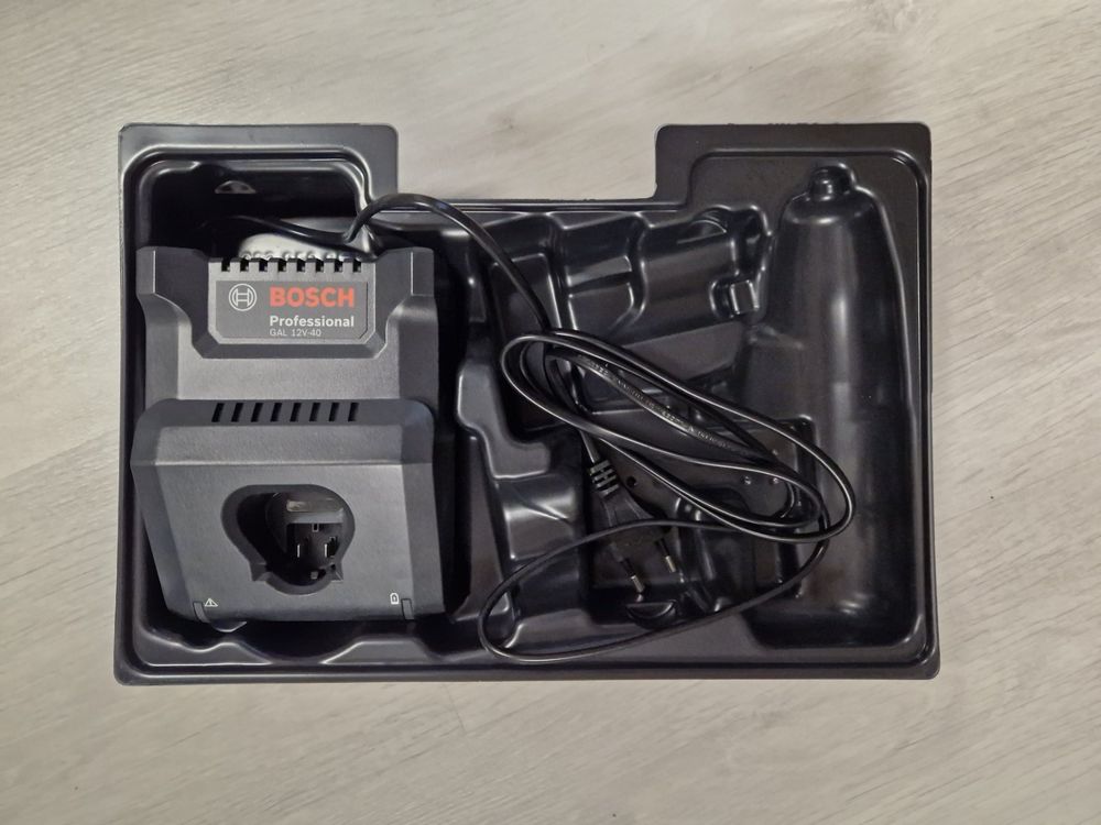 Bosch Professional Schnell Ladegerät GAL 12V-40 NEU (Neu Und